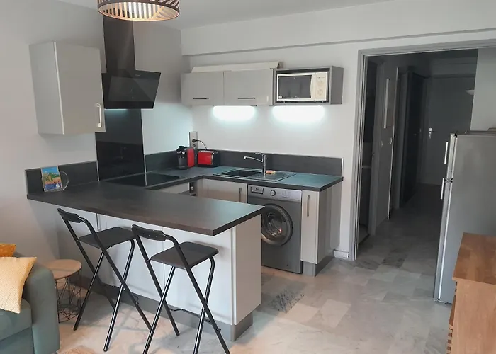 A 100m De La Mandelieu